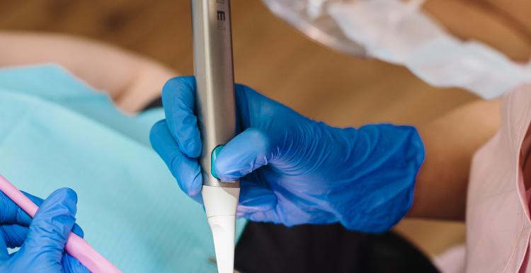 Dentist Dentist